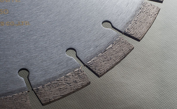 如何去挑選性價(jià)比高的金剛石鋸片? 如何去挑選性價(jià)比高的金剛石鋸片?