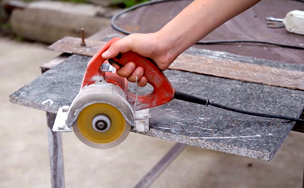 金剛石圓鋸片切割機(jī)有哪些分類呢？千萬別買錯(cuò)了！